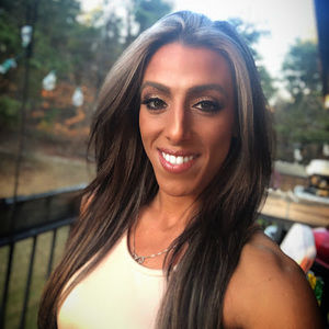 Meet your Posher, Aja